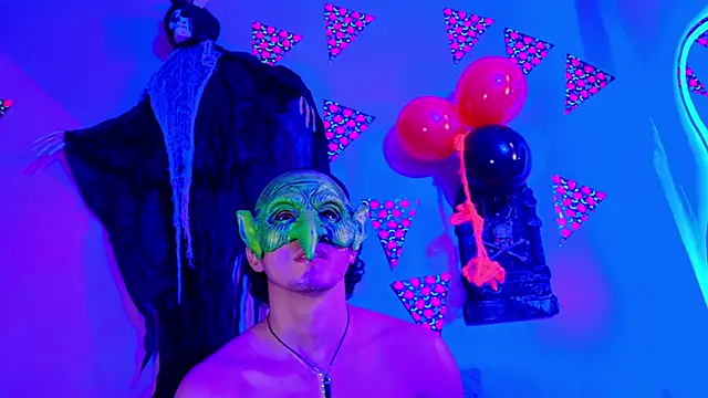 Laura and Kevin online show from 5, 10, 2025