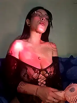 Snapshot of scarlet_venom chatting on 27, 11, 2025 scarlet venom online show from 27, 11, 2025