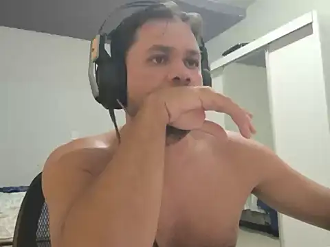 Miguelion2308 online show from 17, 5, 2026