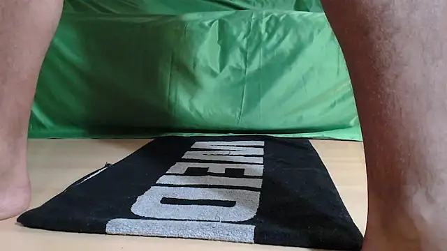 Snapshot of MrGivemethemost chatting on 5, 11, 2025 MrGivemethemost online show from 5, 11, 2025