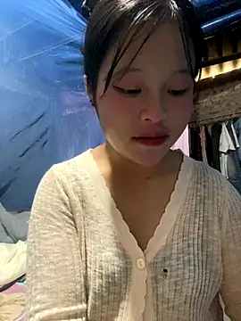 Snapshot of O_o_UwU_o_O chatting on 14, 10, 2025 O o UwU o O online show from 14, 10, 2025