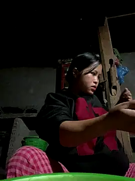 Snapshot of O_o_UwU_o_O chatting on 18, 11, 2025 O o UwU o O online show from 18, 11, 2025