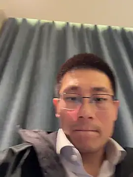 Snapshot of miniyellower chatting on 28, 10, 2025 miniyellower online show from 28, 10, 2025