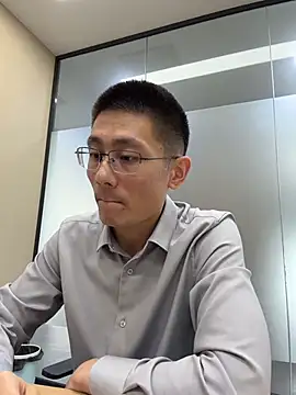 Snapshot of miniyellower chatting on 6, 11, 2025 miniyellower online show from 6, 11, 2025