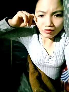 ngan-cute online show from 8, 11, 2025