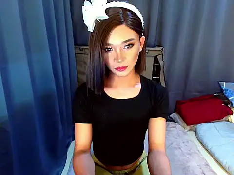 Snapshot of Petite_HugeCock chatting on 16, 12, 2025 Petite HugeCock online show from 16, 12, 2025