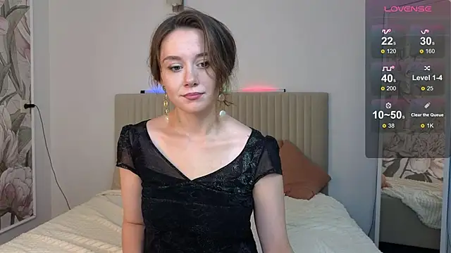 Snapshot of SkyHelen chatting on 25, 9, 2025 SkyHelen online show from 25, 9, 2025