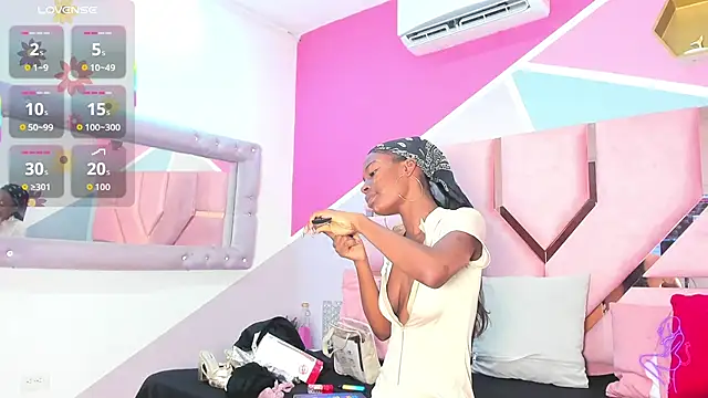 Snapshot of Cattaleyyaxxx chatting on 23, 10, 2025 Cattaleyyaxxx online show from 23, 10, 2025