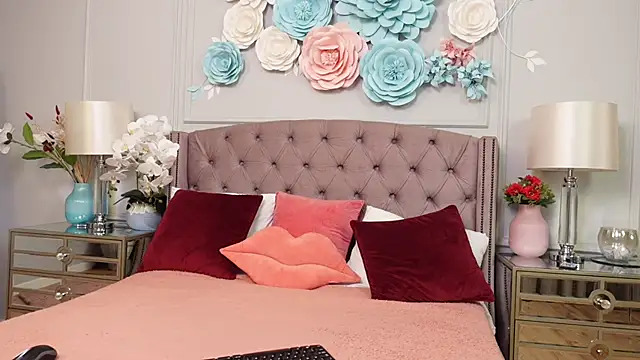 Snapshot of SophiaCarterX chatting on 4, 12, 2025 SophiaCarterX online show from 4, 12, 2025