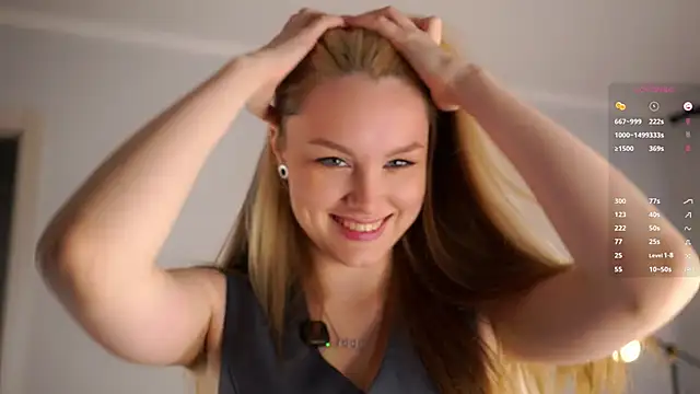 Snapshot of CherieSprinzl chatting on 15, 10, 2025 CherieSprinzl online show from 15, 10, 2025