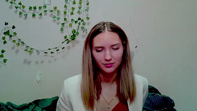 Snapshot of _kikiclark__ chatting on 21, 11, 2025 kikiclark online show from 21, 11, 2025