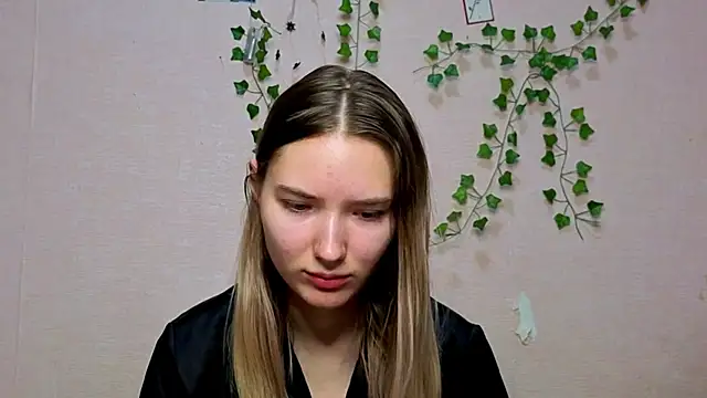 Snapshot of _kikiclark__ chatting on 21, 12, 2025 kikiclark online show from 21, 12, 2025