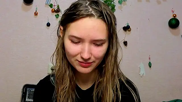 Snapshot of _kikiclark__ chatting on 6, 2, 2026 kikiclark online show from 6, 2, 2026