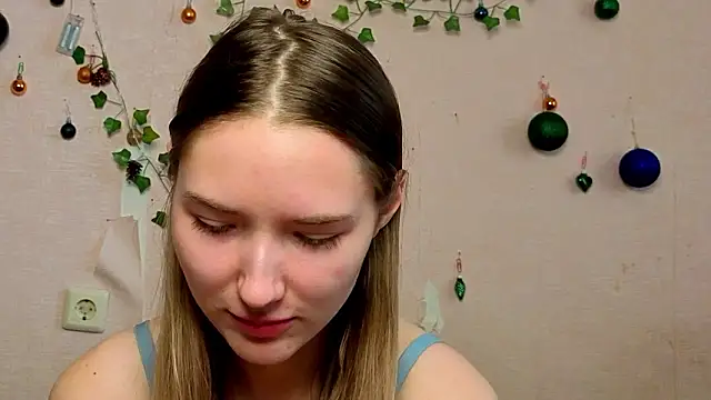 Snapshot of _kikiclark__ chatting on 8, 2, 2026 kikiclark online show from 8, 2, 2026