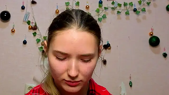 Snapshot of _kikiclark__ chatting on 12, 2, 2026 kikiclark online show from 12, 2, 2026