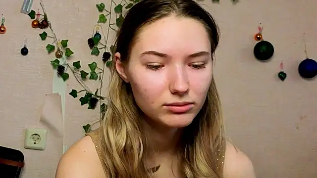 Snapshot of _kikiclark__ chatting on 13, 2, 2026 kikiclark online show from 13, 2, 2026