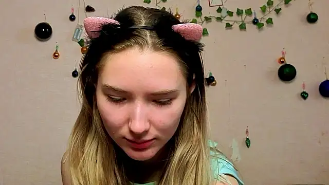 Snapshot of _kikiclark__ chatting on 14, 2, 2026 kikiclark online show from 14, 2, 2026