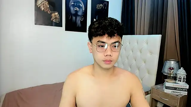 mightyhotcock online show from 14, 10, 2025