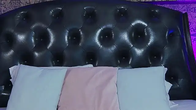 KendraMaxx online show from 7, 3, 2026