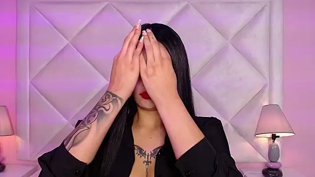 Miaa Smithh   online show from 30, 10, 2025