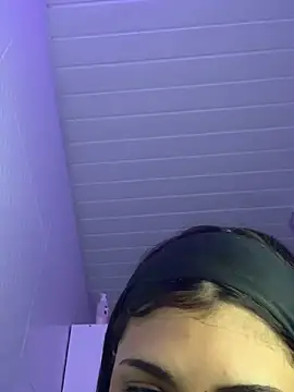 Snapshot of luluzinhax chatting on 28, 9, 2025 luluzinhax online show from 28, 9, 2025