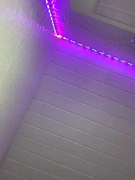 Snapshot of luluzinhax chatting on 17, 10, 2025 luluzinhax online show from 17, 10, 2025