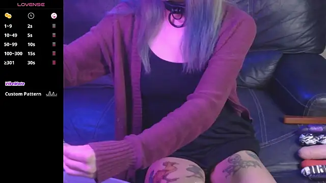 mmmminaDarling online show from 7, 3, 2026