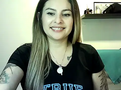 Snapshot of Valery__Rouse_ chatting on 22, 7, 2026 Valery Rouse online show from 22, 7, 2026