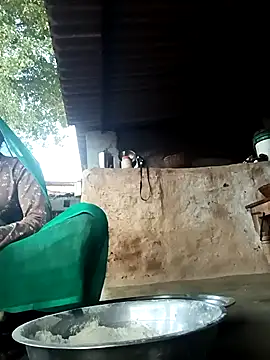 Snapshot of Hot-honi chatting on 26, 9, 2025 Hot-honi online show from 26, 9, 2025