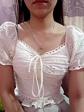 Snapshot of CherryBeii chatting on 17, 11, 2025 CherryBeii online show from 17, 11, 2025