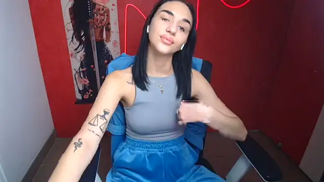 Snapshot of Bella_Night4 chatting on 3, 11, 2025 Bella Night4 online show from 3, 11, 2025