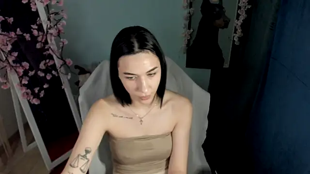 Snapshot of Bella_Night4 chatting on 23, 12, 2025 Bella Night4 online show from 23, 12, 2025