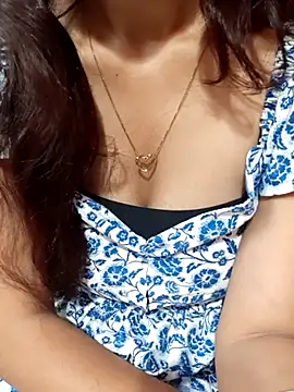 Snapshot of siya_rani67 chatting on 23, 10, 2025 siya rani67 online show from 23, 10, 2025