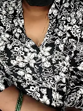 Snapshot of SindhuHappy chatting on 17, 10, 2025 SindhuHappy online show from 17, 10, 2025