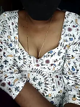 Snapshot of SindhuHappy chatting on 4, 11, 2025 SindhuHappy online show from 4, 11, 2025