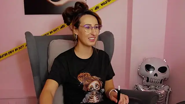 Snapshot of LysAd chatting on 28, 10, 2025 LysAd online show from 28, 10, 2025