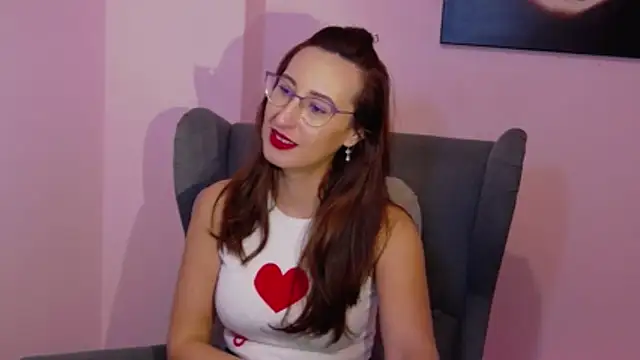 Snapshot of LysAd chatting on 4, 12, 2025 LysAd online show from 4, 12, 2025