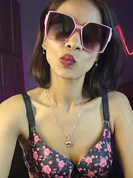 royeoy22 online show from 18, 5, 2026