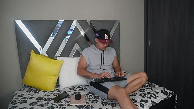 massimo vidal  online show from 23, 9, 2025