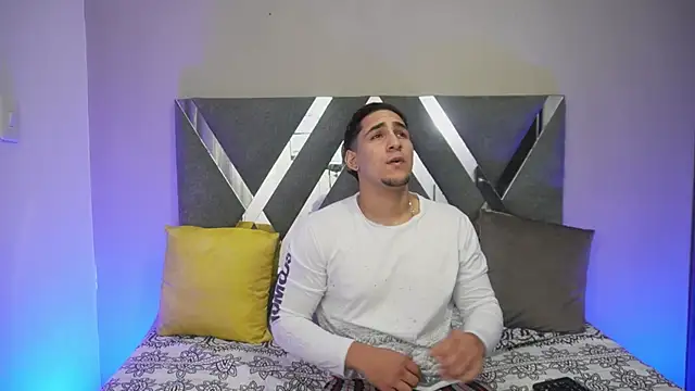 massimo vidal  online show from 3, 10, 2025