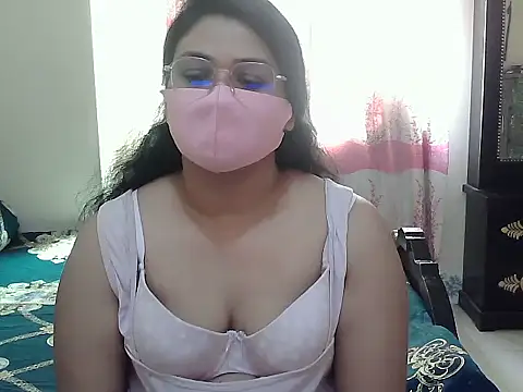 Snapshot of Elena_cruz5 chatting on 13, 9, 2025 Elena cruz5 online show from 13, 9, 2025