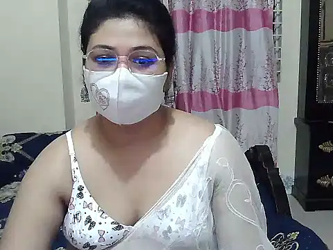 Snapshot of Elena_cruz5 chatting on 13, 9, 2025 Elena cruz5 online show from 13, 9, 2025