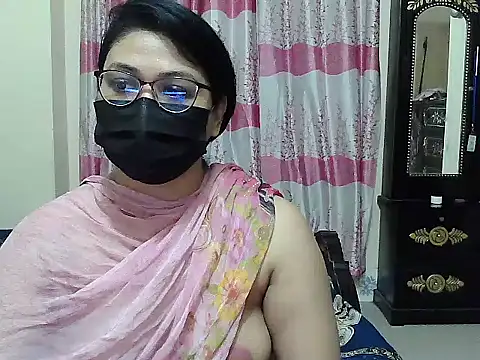 Snapshot of Elena_cruz5 chatting on 23, 9, 2025 Elena cruz5 online show from 23, 9, 2025