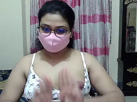 Snapshot of Elena_cruz5 chatting on 25, 9, 2025 Elena cruz5 online show from 25, 9, 2025