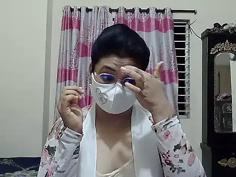 Snapshot of Elena_cruz5 chatting on 28, 9, 2025 Elena cruz5 online show from 28, 9, 2025