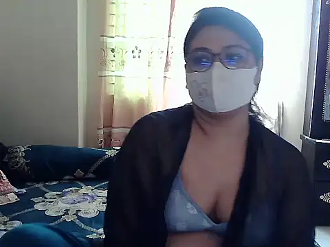 Snapshot of Elena_cruz5 chatting on 2, 10, 2025 Elena cruz5 online show from 2, 10, 2025