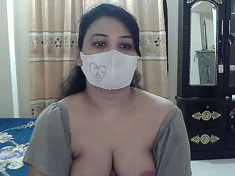 Snapshot of Elena_cruz5 chatting on 7, 10, 2025 Elena cruz5 online show from 7, 10, 2025