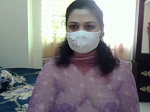 Snapshot of Elena_cruz5 chatting on 12, 10, 2025 Elena cruz5 online show from 12, 10, 2025