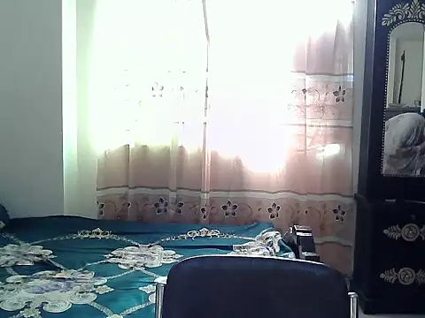 Snapshot of Elena_cruz5 chatting on 15, 10, 2025 Elena cruz5 online show from 15, 10, 2025