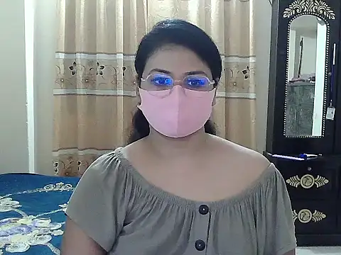 Snapshot of Elena_cruz5 chatting on 16, 10, 2025 Elena cruz5 online show from 16, 10, 2025